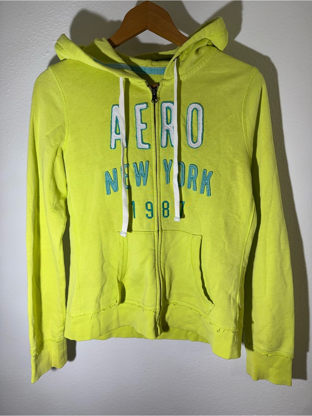 Y2K Aeropostale New York Women's Lime Green Zip Hooded Sweatshirt